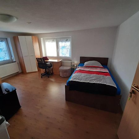 Biberach-Riss-Zimmer-Frei, Einzel-Zimmer Bad Kueche Birkenhard 外观 照片
