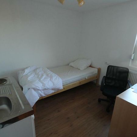 Biberach-Riss-Zimmer-Frei, Einzel-Zimmer Bad Kueche Birkenhard 外观 照片