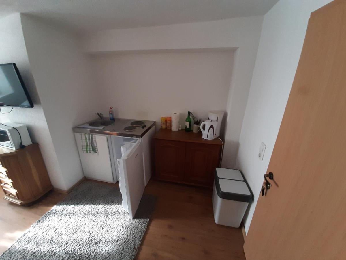 Biberach-Riss-Zimmer-Frei, Einzel-Zimmer Bad Kueche Birkenhard 外观 照片