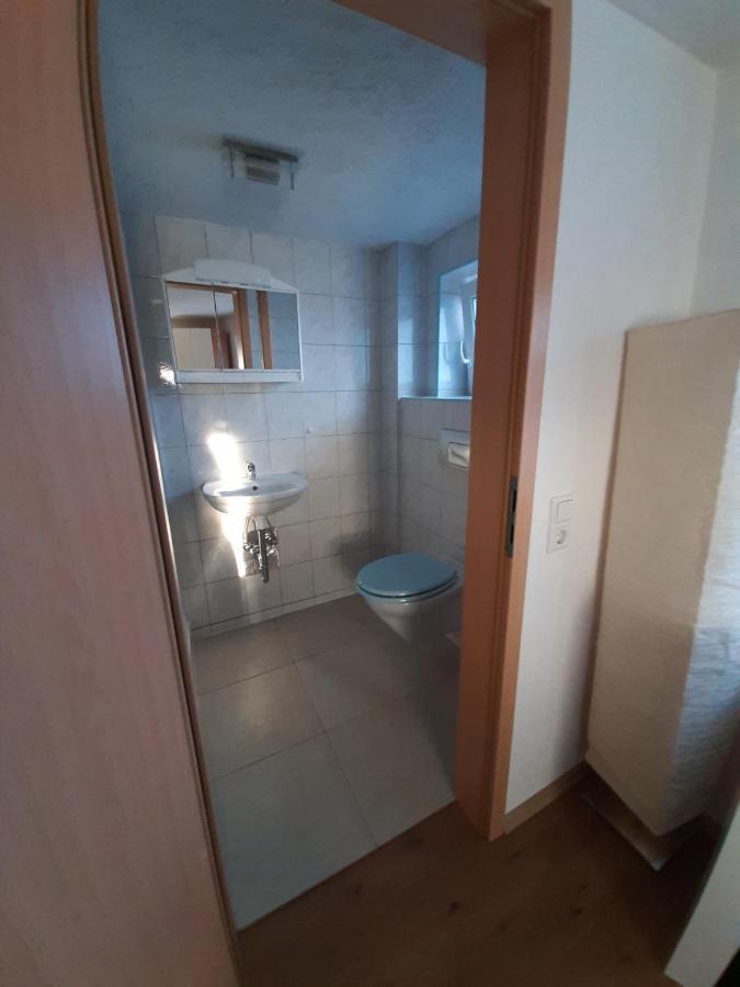 Biberach-Riss-Zimmer-Frei, Einzel-Zimmer Bad Kueche Birkenhard 外观 照片