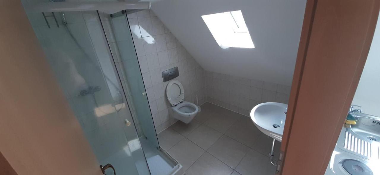 Biberach-Riss-Zimmer-Frei, Einzel-Zimmer Bad Kueche Birkenhard 外观 照片