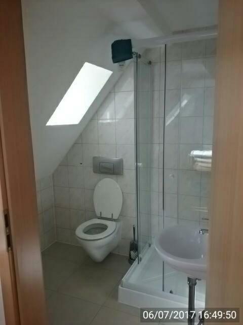 Biberach-Riss-Zimmer-Frei, Einzel-Zimmer Bad Kueche Birkenhard 外观 照片