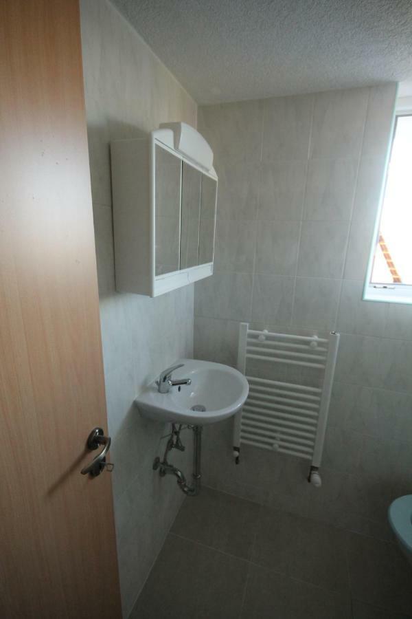 Biberach-Riss-Zimmer-Frei, Einzel-Zimmer Bad Kueche Birkenhard 外观 照片