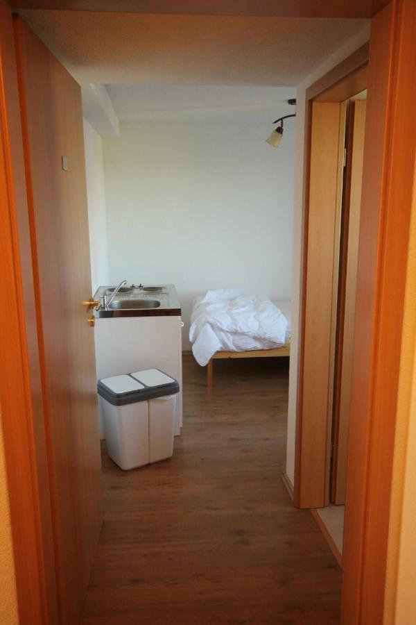 Biberach-Riss-Zimmer-Frei, Einzel-Zimmer Bad Kueche Birkenhard 外观 照片